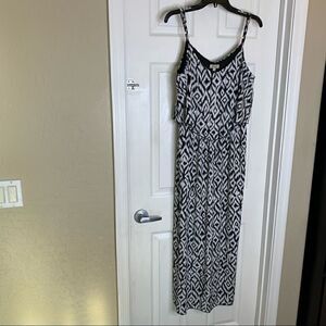 Magic Brand Dress Black and White Size XL